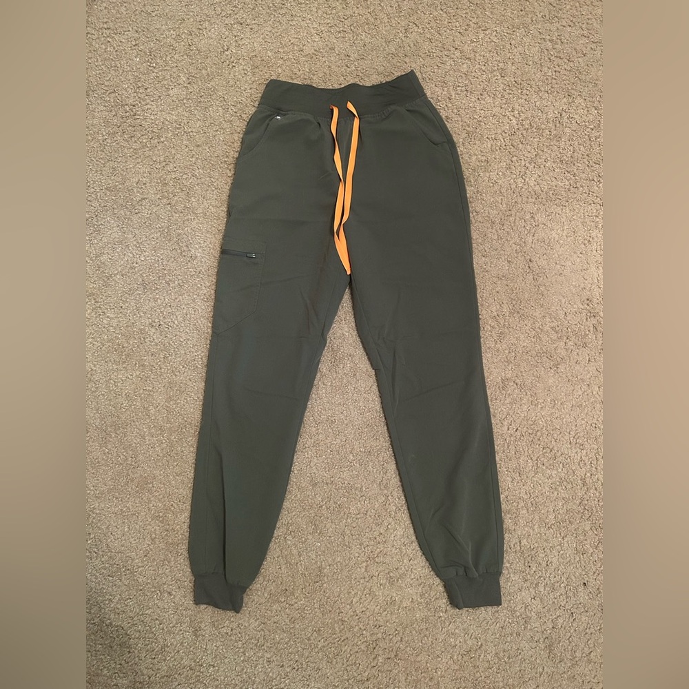 Women’s Figs Jogger Scrub Pants